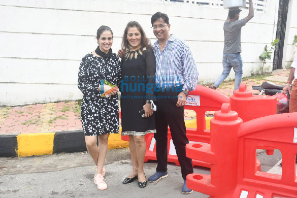 photos genelia dsouza snapped with her parents at mount mary church 3