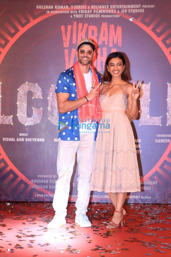 photos hrithik roshan radhika apte and others attend the song launch of alcoholia from their film vikram vedha 10