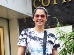 Photos: Isha Koppikar snapped in Bandra