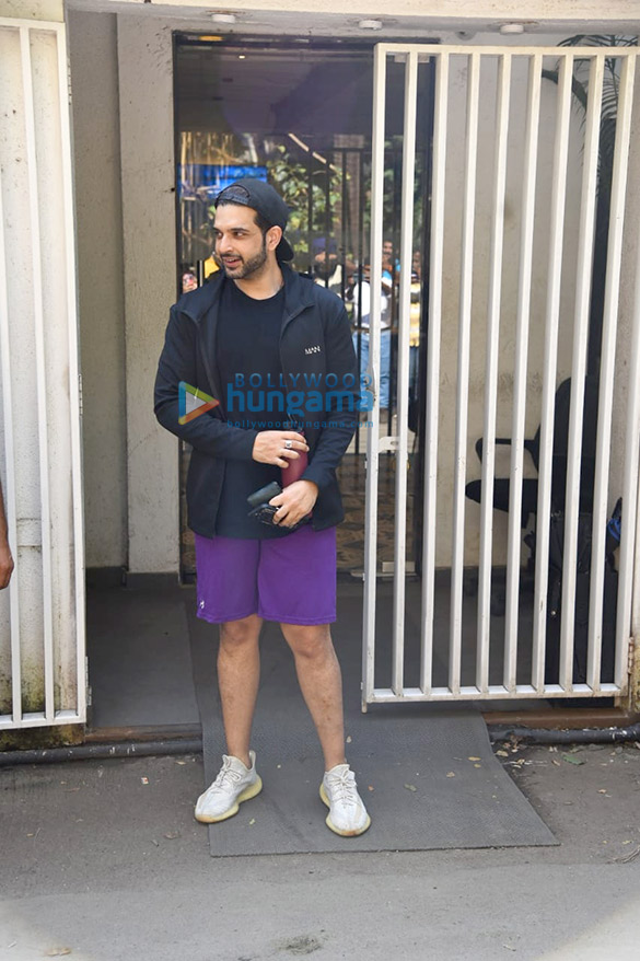 photos karan kundrra snapped at a gym in juhu 3