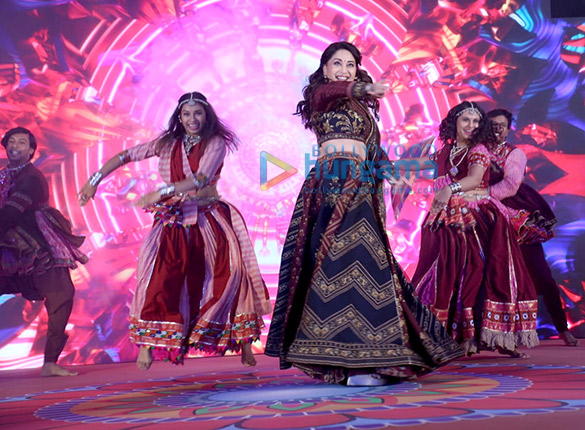 photos madhuri dixit gajraj rao and others snapped at the trailer launch of maja ma 8