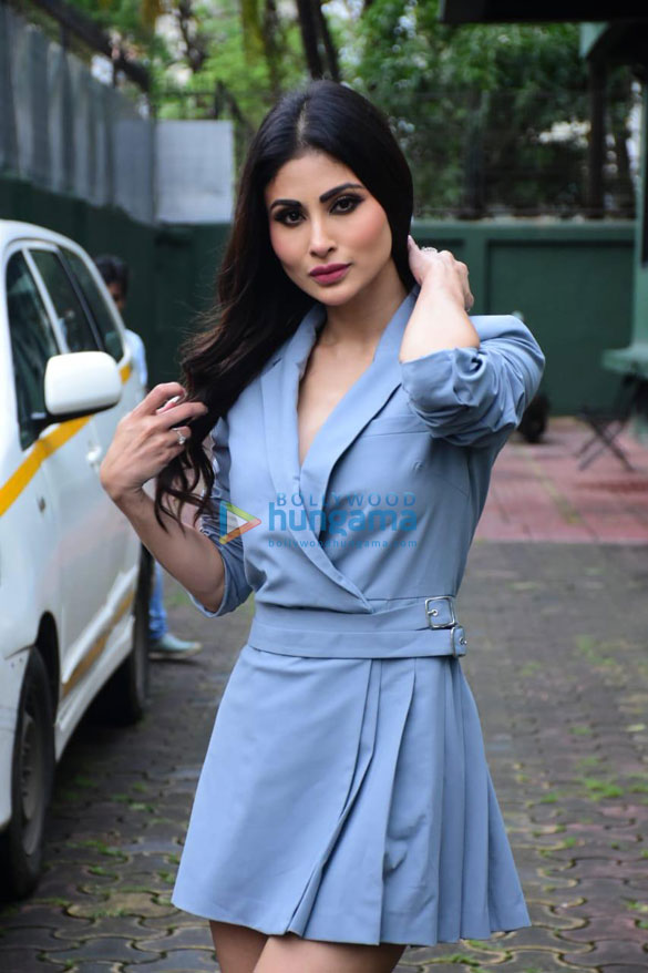 Photos: Mouni Roy snapped in Juhu Photos: Mouni Roy snapped in Juhu