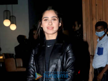 Photos: Pashmina Roshan snapped at Mizu in Khar
