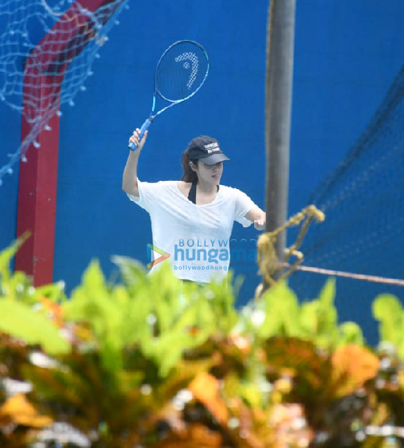 photos rhea chakraborty snapped playing tennis 4