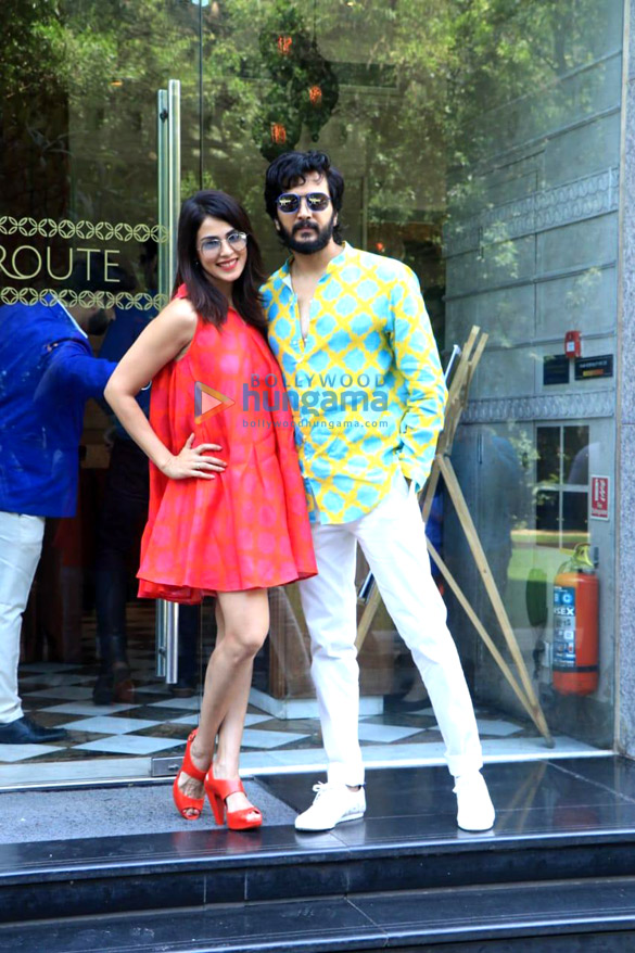 photos riteish deshmukh genelia dsouza shaad randhawa and mushtaq sheikh spotted at bkc bandra 2