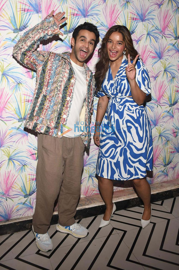 Photos: Rochak Kohli and Lisa Mishra’s grace the launch of their latest single ‘Door Akhiyon Se’