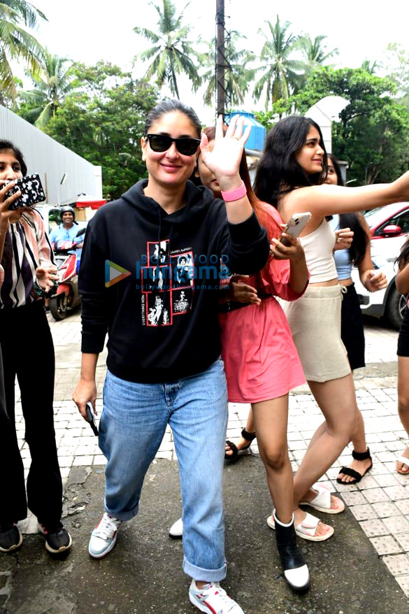 photos saif ali khan kareena kapoor khan varun dhawan arjun kapoor and others snapped attending a screening of brahmastra part one shiva at pvr juhu 7