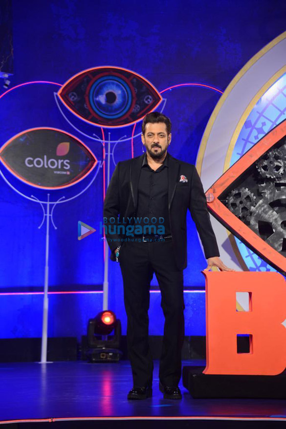 Photos: Salman Khan attends the press meet of Bigg Boss 16 Photos: Salman Khan attends the press meet of Bigg Boss 16