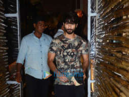 Photos: Shahid Kapoor and Mira Kapoor snapped at Bastian in Worli