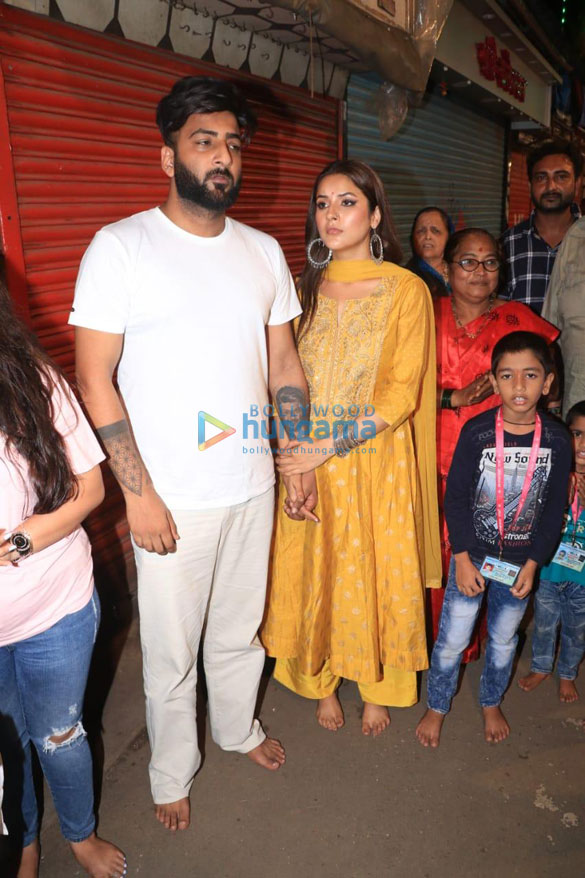 photos shehnaaz gill snapped with her brother at lalbaugcha raja as they seek the blessings of the lord ganesha 3