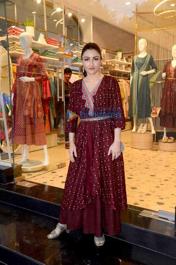 Photos: Soha Ali Khan snapped at the ‘W’ Store launch in Mumbai Photos: Soha Ali Khan snapped at the ‘W’ Store launch in Mumbai