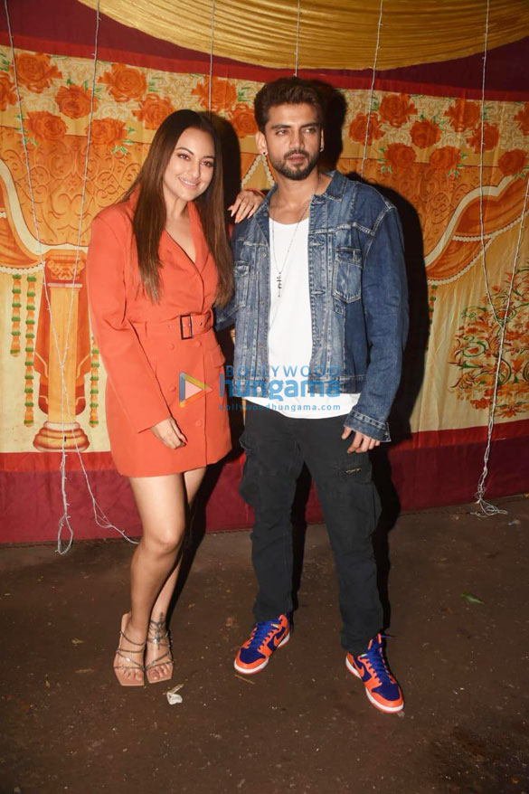 photos sonakshi sinha and zaheer iqbal snapped at the promotions of their song blockbuster 4