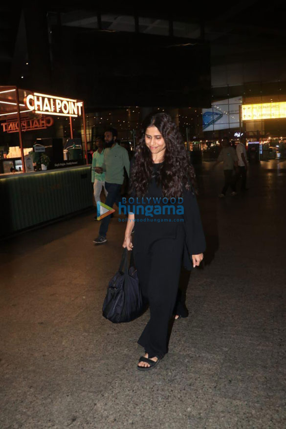 photos taapsee pannu sara ali khan khushali kumar and others snapped at the airport 12243 1