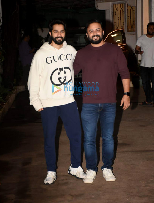 photos varun dhawan spotted at sunny super sound in juhu 2 2