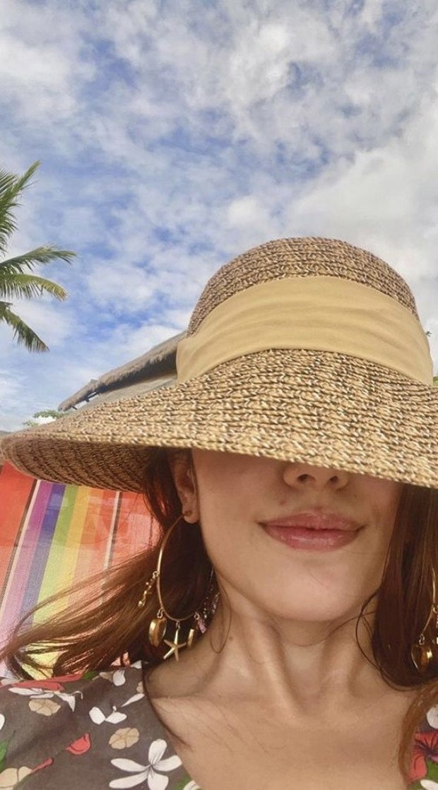 Sanjana Sanghi enjoys beachy birthday in Thailand; Looks stunning in floral co-ord set worth Rs. 15K 