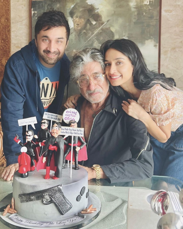 Shraddha Kapoor and Siddhanth Kapoor celebrate dad Shakti Kapoor's 70th birthday with Crime Master Gogo themed cake, see photos Shraddha Kapoor and Siddhanth Kapoor celebrate dad Shakti Kapoor's 70th birthday with Crime Master Gogo themed cake, see photos