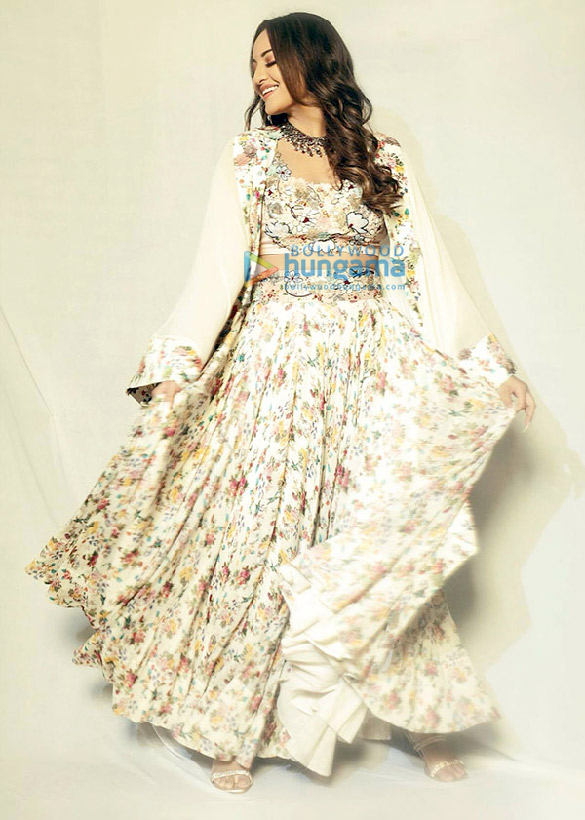sonakshi sinha 205
