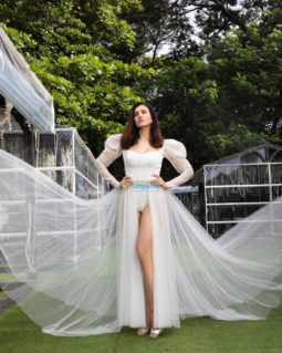 Celebrity Photos of Sonnalli Seygall