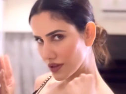 Sonnalli Seygall looks too hot to handle in black saree