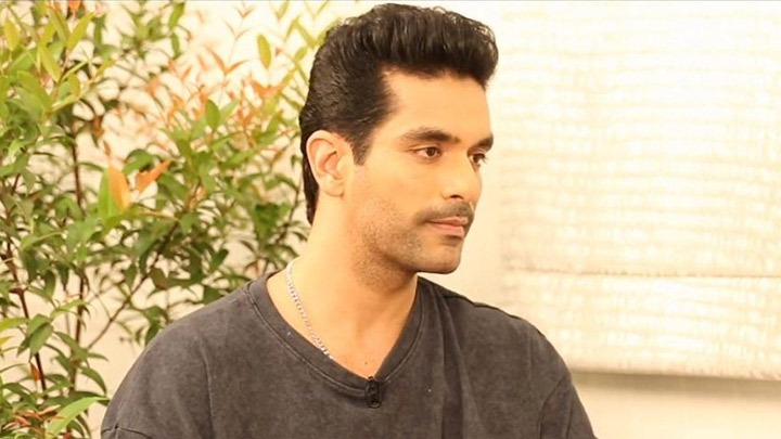 Angad Bedi: “Abhishek Bachchan said, the problem that you & I face, we come with a certain…” Angad Bedi: “Abhishek Bachchan said, the problem that you & I face, we come with a certain…”