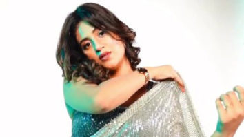 Anjali Arora looks glamorous in shimmer saree