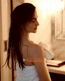 Celeb Photos Of Elli AvrRam