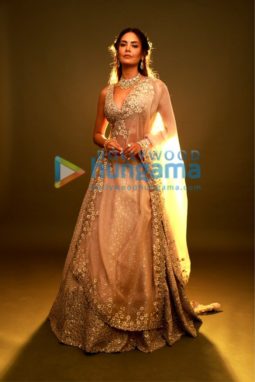 Celeb Photos Of Esha Gupta