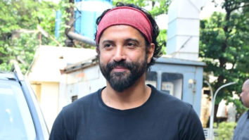 Farhan Akhtar rocks an all-black look at Phone Bhoot trailer launch