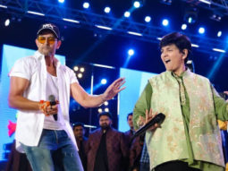 Hrithik Roshan visits Falguni Pathak’s garba night; dances on ‘Ek Pal Ka Jeena’, watch video