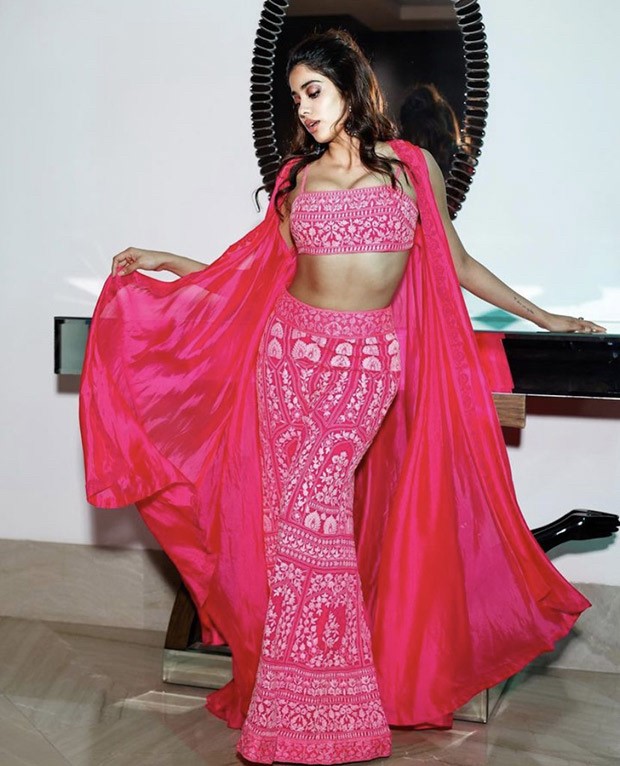 Janhvi Kapoor is a vision in Manish Malhotra’s neon pink co-ord set as she visits Jaipur for Mili promotions Janhvi Kapoor is a vision in Manish Malhotra’s neon pink co-ord set as she visits Jaipur for Mili promotions