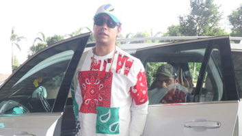 Jubin Nautiyal rocks the stylish airport look