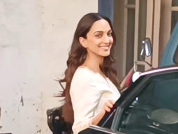 Kiara Advani gets clicked in a simple salwar