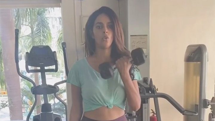 Mallika Sherawat hits the gym to burn of those calories