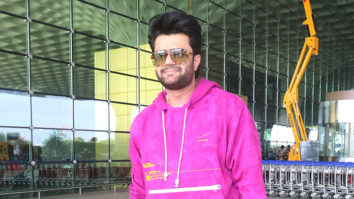 Maniesh Paul poses for paps in pink hoodie