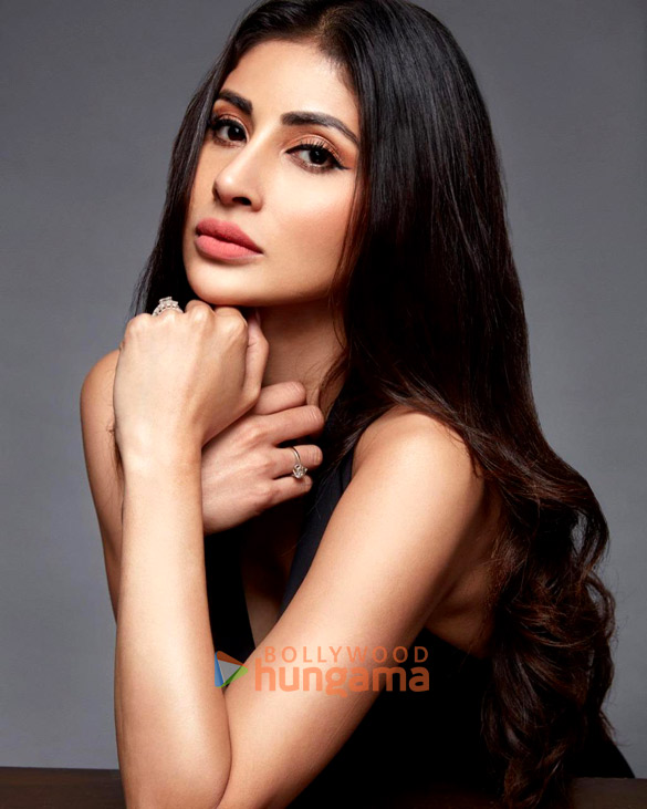 mouni roy 2 177