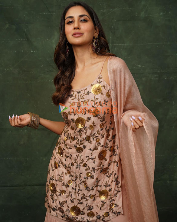 nikita dutta 1 25