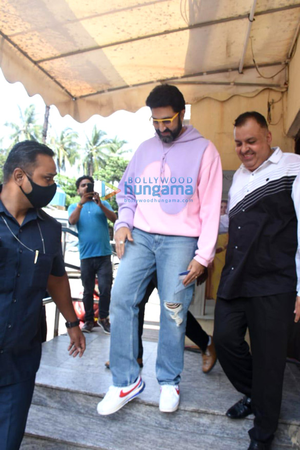 photos abhishek bachchan and shweta nanda snapped at pvr juhu 4