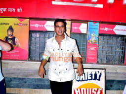 Photos: Akshay Kumar and Nushrratt Bharuccha snapped at G7 in Bandra