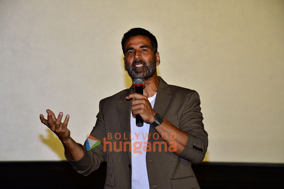 photos akshay kumar snapped at ram setu song launch in mumbai 4