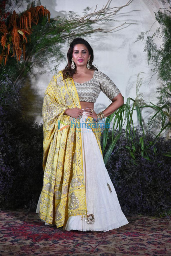 photos ali fazal and richa chadha snapped at their wedding reception along with other celebs final 21
