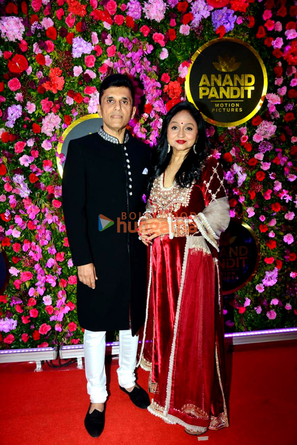 photos amitabh bachchan anand pandit and his wife snapped attending a diwali bash 3
