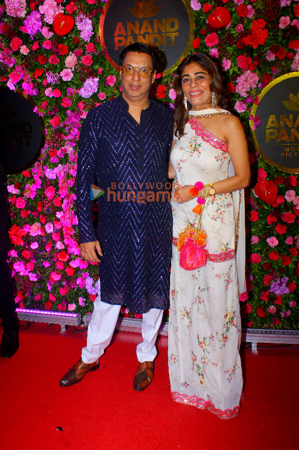 photos amitabh bachchan hrithik roshan and others snapped attending anand pandits diwali bash 32