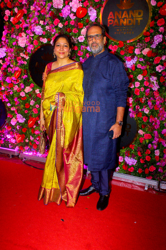 photos amitabh bachchan hrithik roshan and others snapped attending anand pandits diwali bash 36