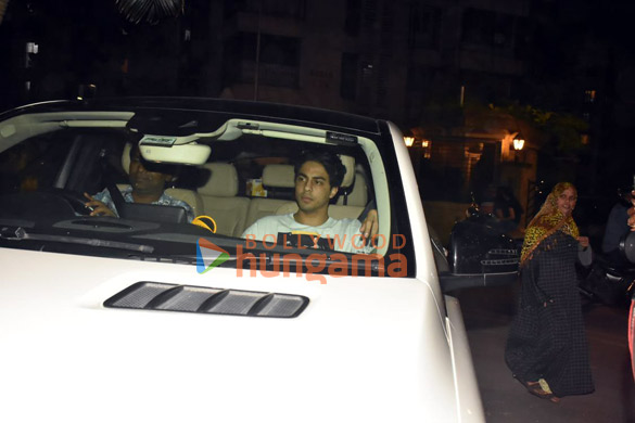 photos aryan khan spotted at karan johars house 2