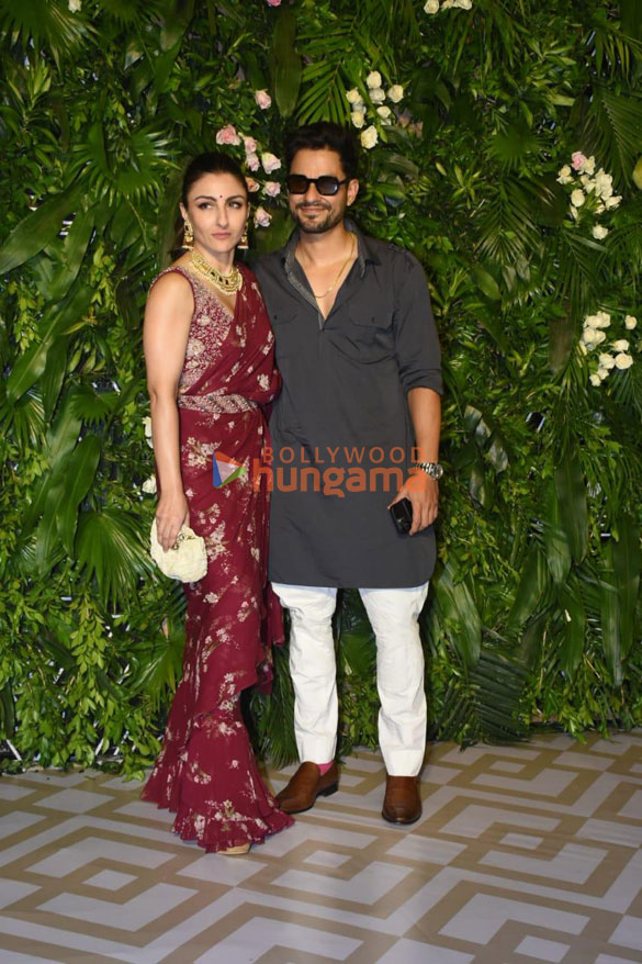 photos celebs attend kriti sanons diwali bash 951 1