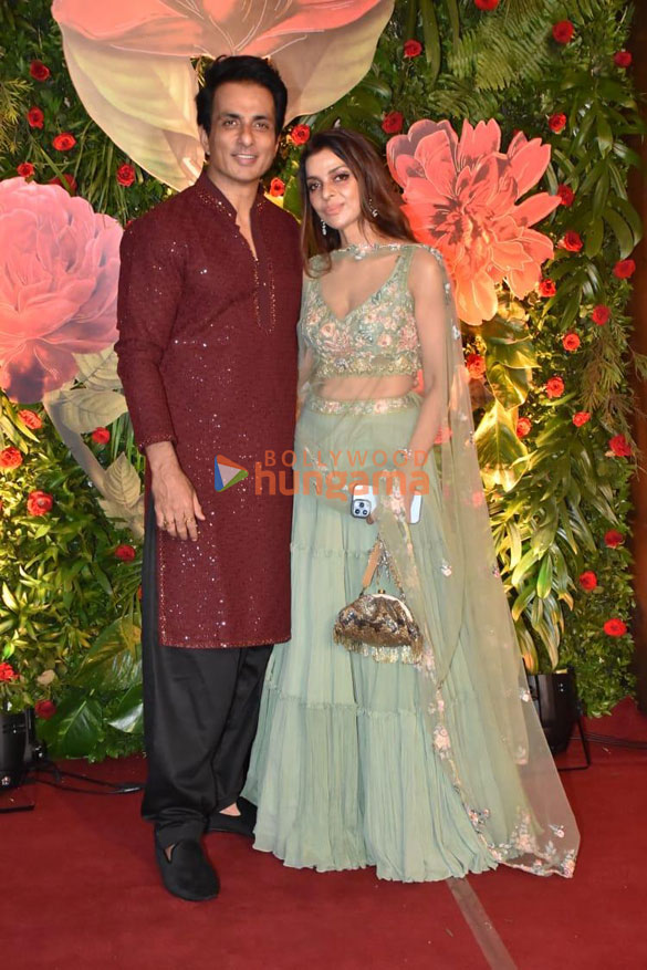 photos celebs attend ramesh s tauranis diwali bash 14