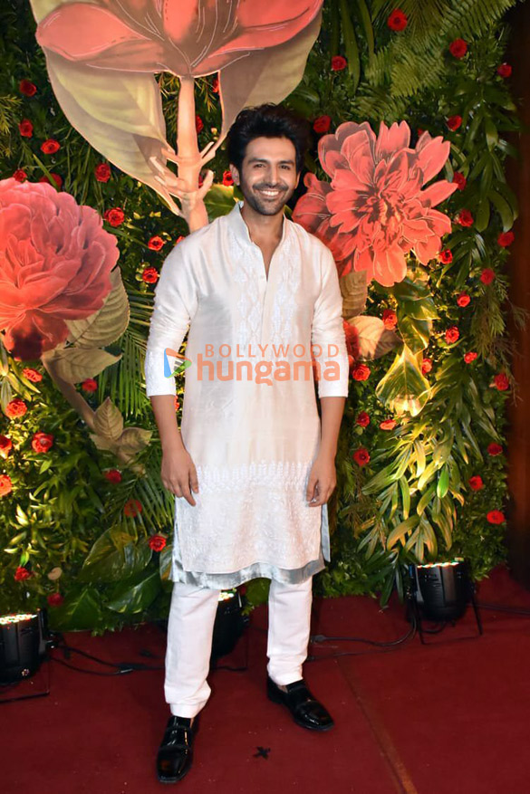 photos celebs attend ramesh s tauranis diwali bash6