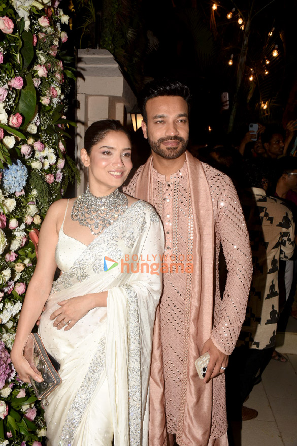 photos celebs grace ekta kapoors diwali bash 37