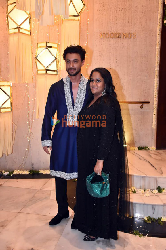 photos celebs grace pre diwali party at manish malhotras residence2 10