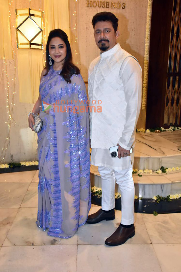 photos celebs grace pre diwali party at manish malhotras residence2 13